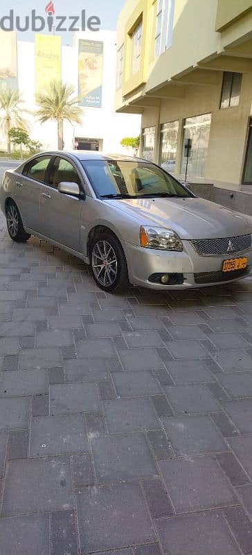 Mitsubishi Gallant 2012 4V Oman car 5