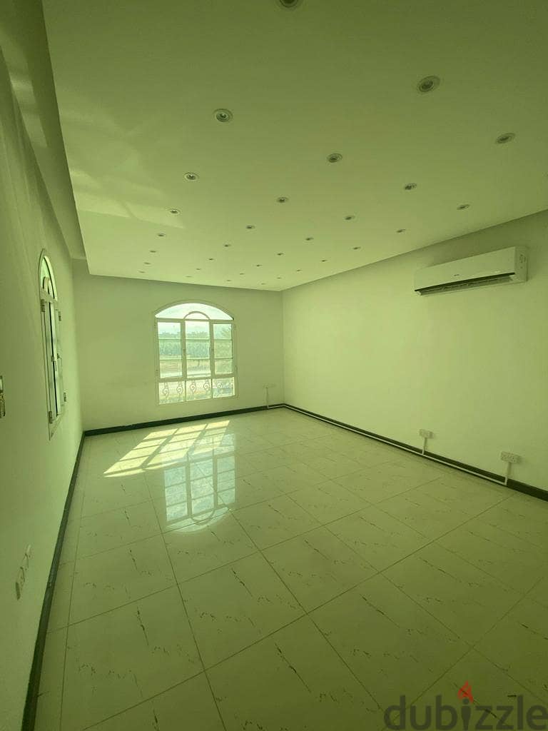 "SR-AV-401 Big  villa to let in mawaleh north Big villa in AL mawaleh 8