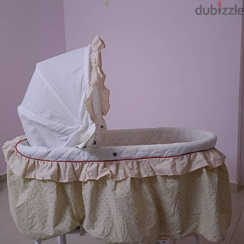 Baby crib 0