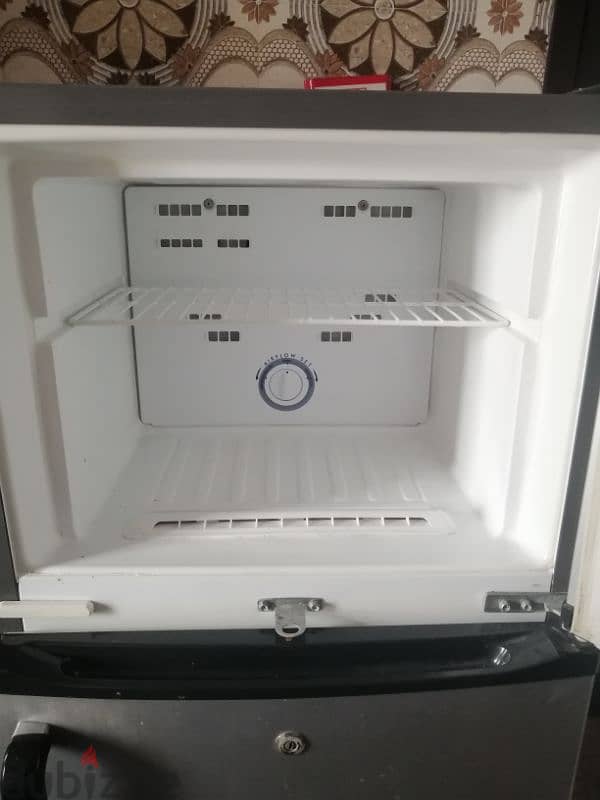 ثلاجة للبيع استخدام شخصي Refrigerator for sale, personal use 2