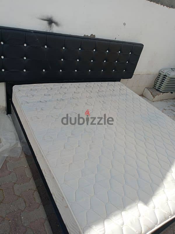 king size bed with mettress 200*180cm 5