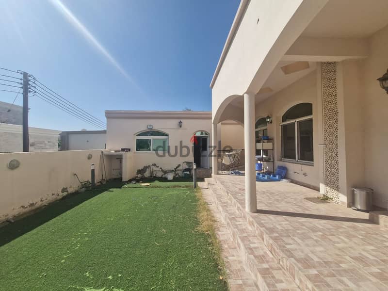 5 BR Great Villa in Azaiba, Close to the Beach 3