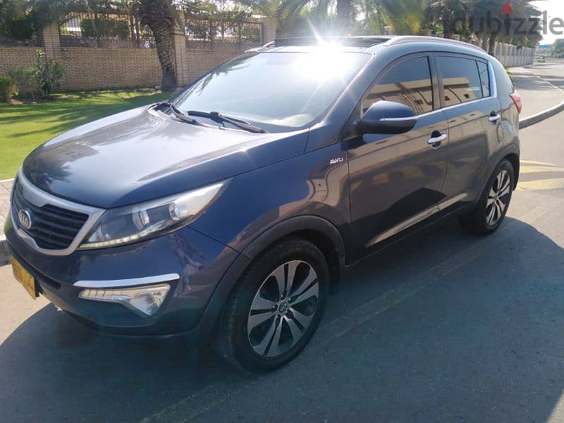 Kia Sportage 2013 no1 full option Panorama Oman car 1