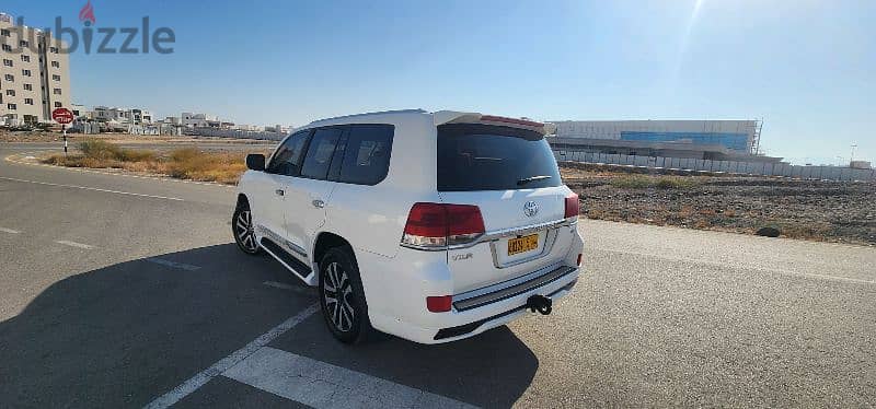 Toyota Land Cruiser 2010 3