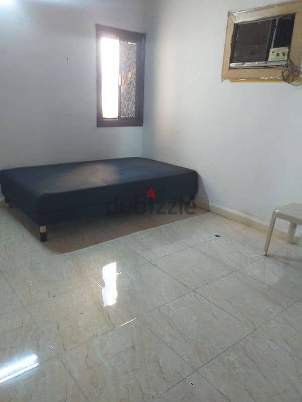 single room, (oposite shakarmall,lulu) al khuwair 1