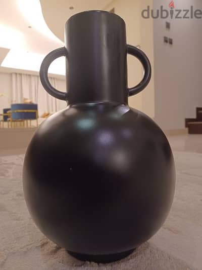 next black vase