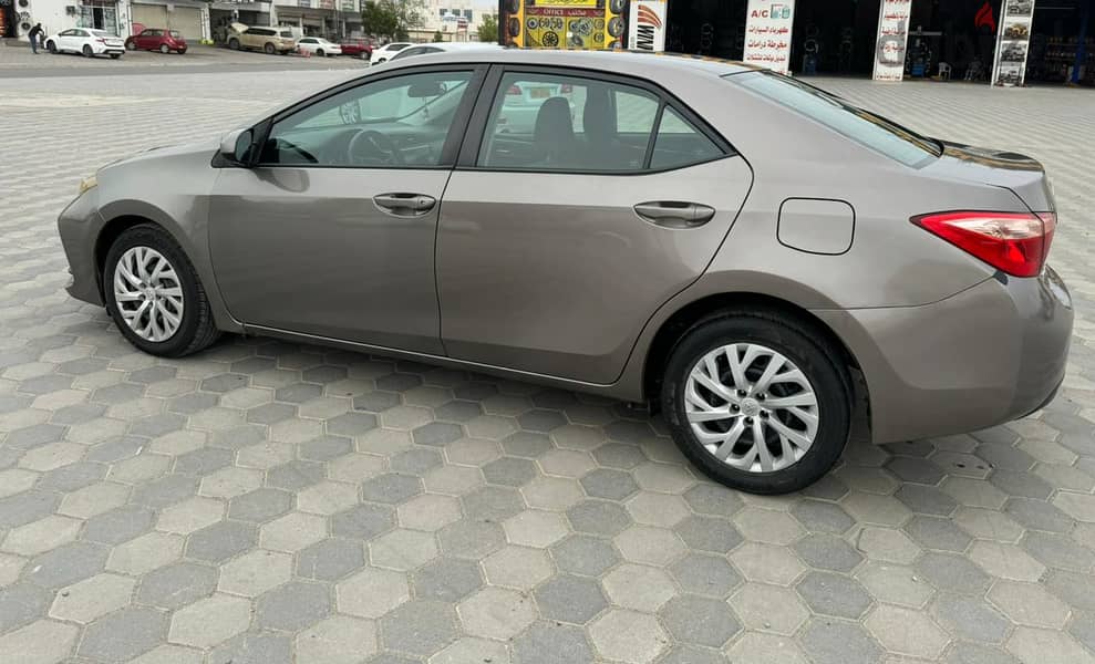 Toyota Corolla 2017 LE 4