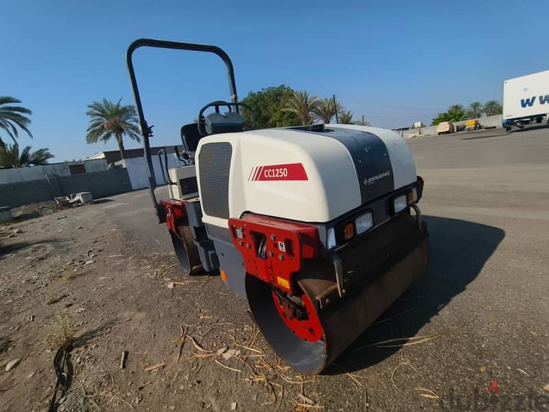 ROLLER COMPACTOR 5 TON FOR RENT 1