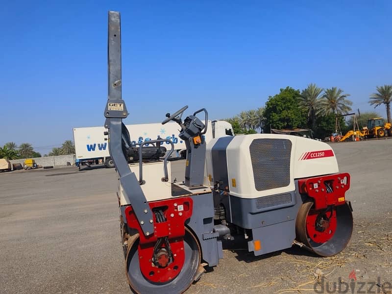 ROLLER COMPACTOR 5 TON FOR RENT 2