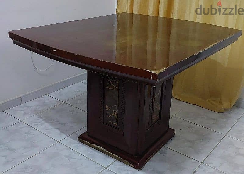 Very strong and durable dining table 1