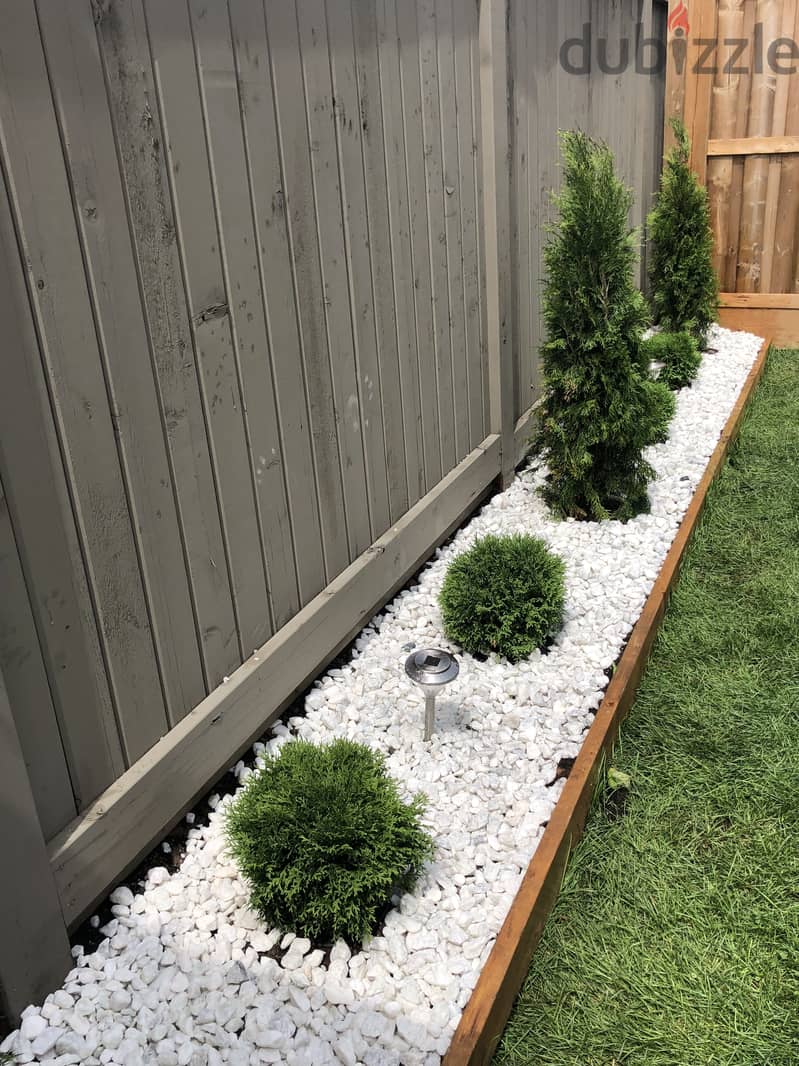 Artificial grass available, White Pebbles available 1