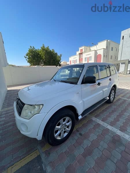 Mitsubishi Pajero 3.8 model 2013 3