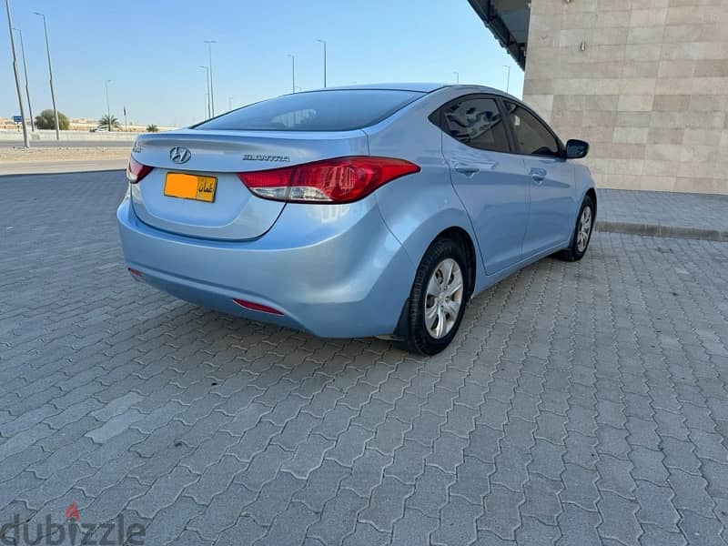 Hyundai Elantra 2012 3