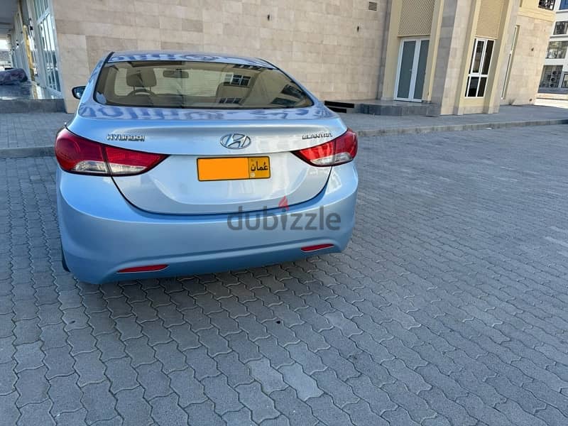 Hyundai Elantra 2012 4