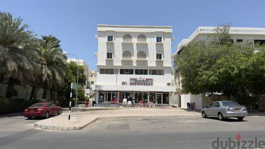 للإيجار شقة في الوادي الكبير خط اول على شارع البستان 1BHK ,2BHK