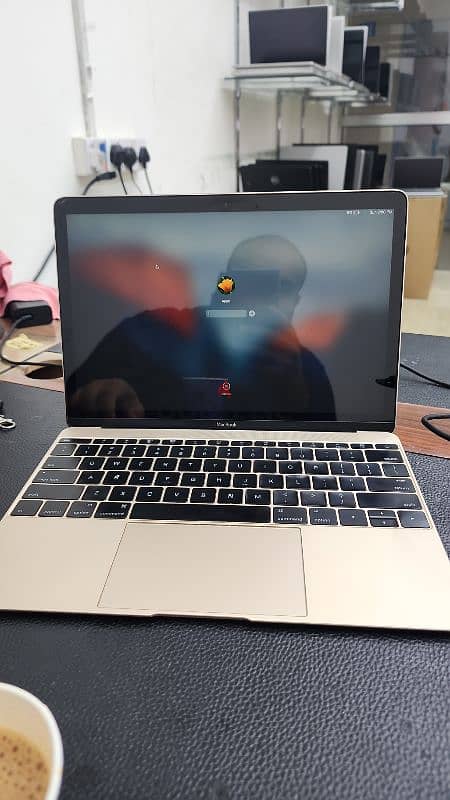 MacBook air Gold colour with m3 Processor 0