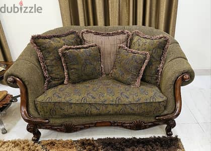 Luxurious Sofa Set طقم كنب فاخر