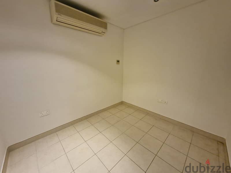 2 BR + Maid’s Room Simplex Apartment, Madinat Sultan Qaboos 6