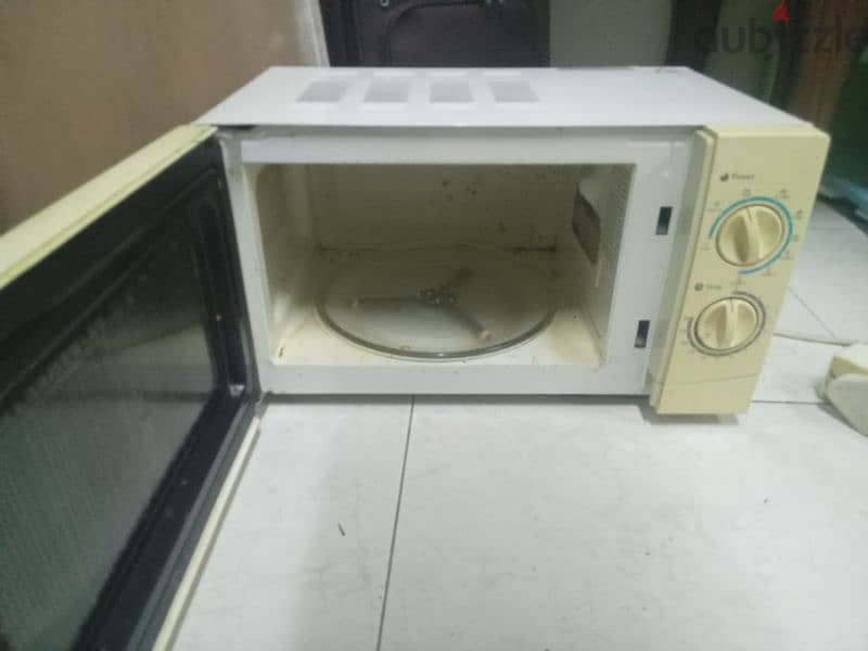 Microwave Good Working Price 18 cal 79146789 1