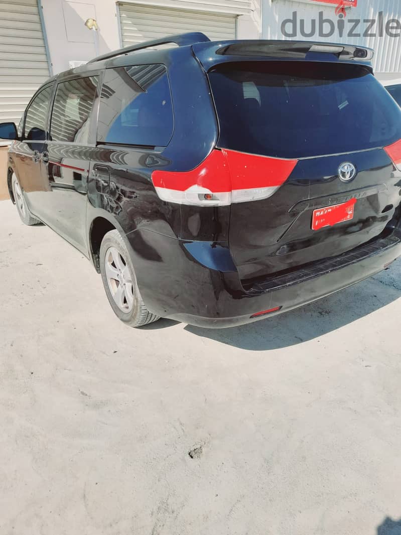 Toyota Sienna 2013 1