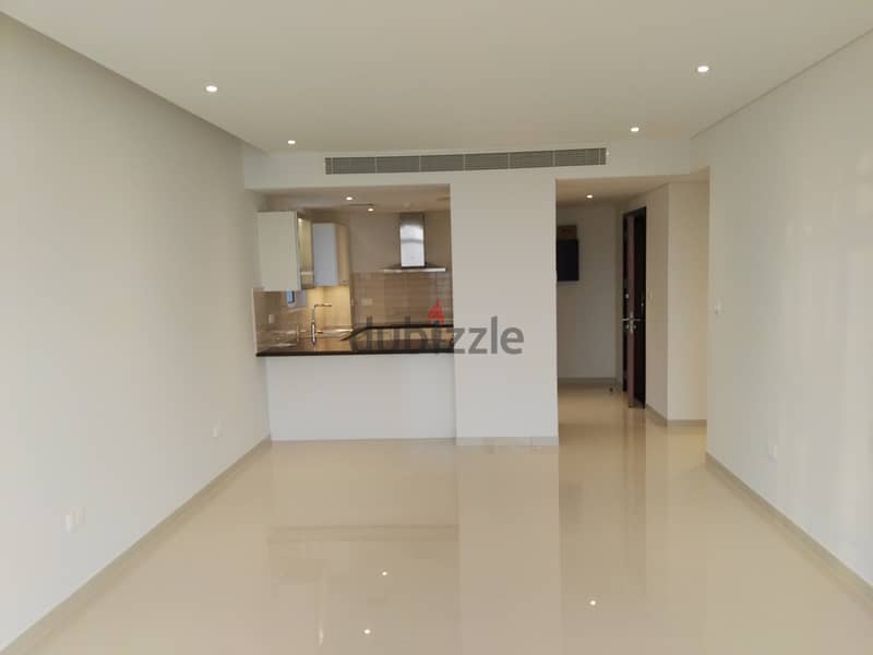 Marina View 2 Bedroom Apartment in Al Mouj 5