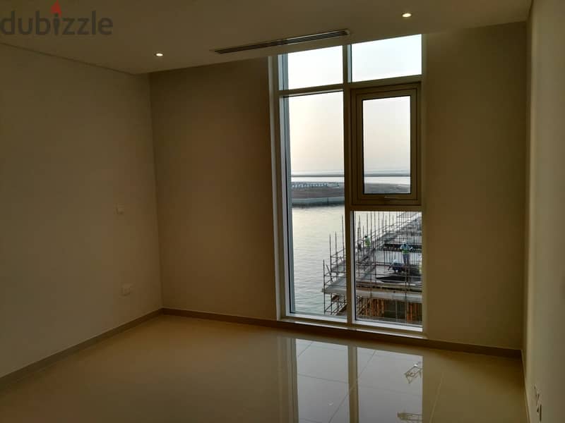 Marina View 2 Bedroom Apartment in Al Mouj 13