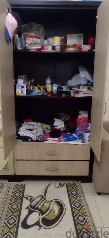 4 door cupboard 3