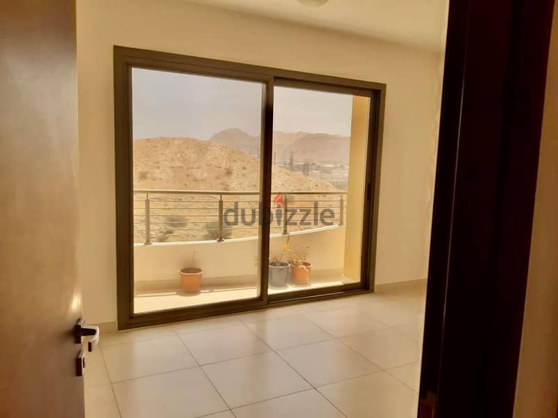 شقة راقية جدا للايجار في مبنى لوتس  Very elegant apartment for rent 4