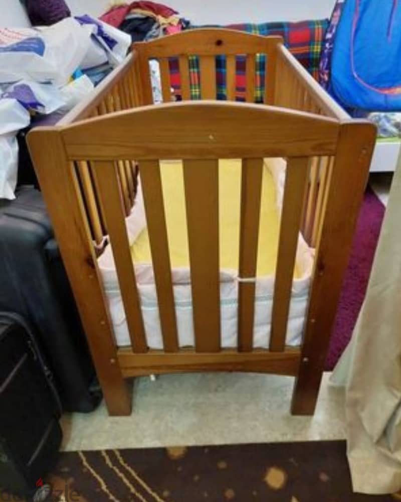 Baby crib with mattress 3