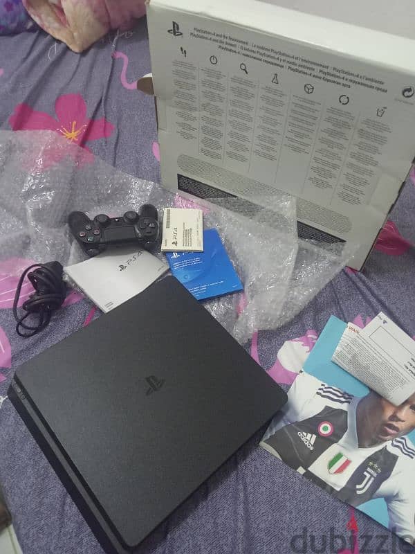 PlayStation 4 slim with box 1