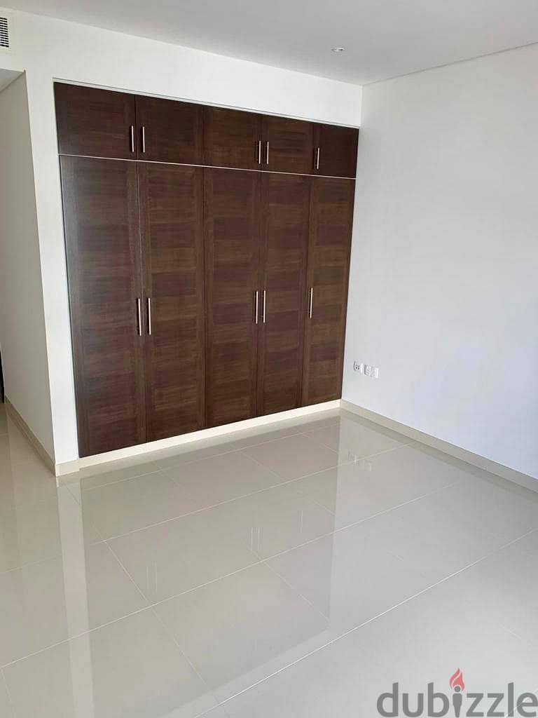 1 BR Fantastic Apartment in Al Mouj with Amenities 5