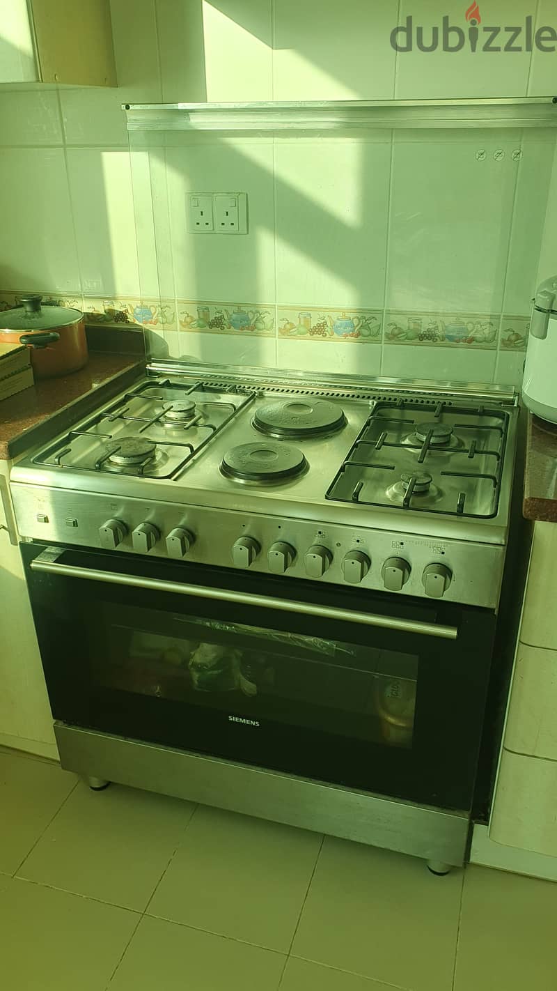 Siemens Gas and Electric Stove w/Gas Oven 0