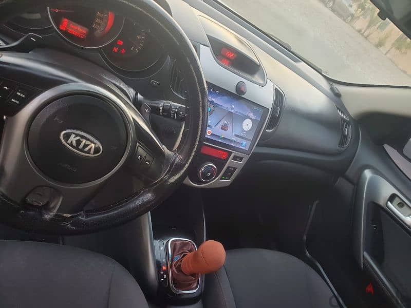 Kia Cerato 2012 3