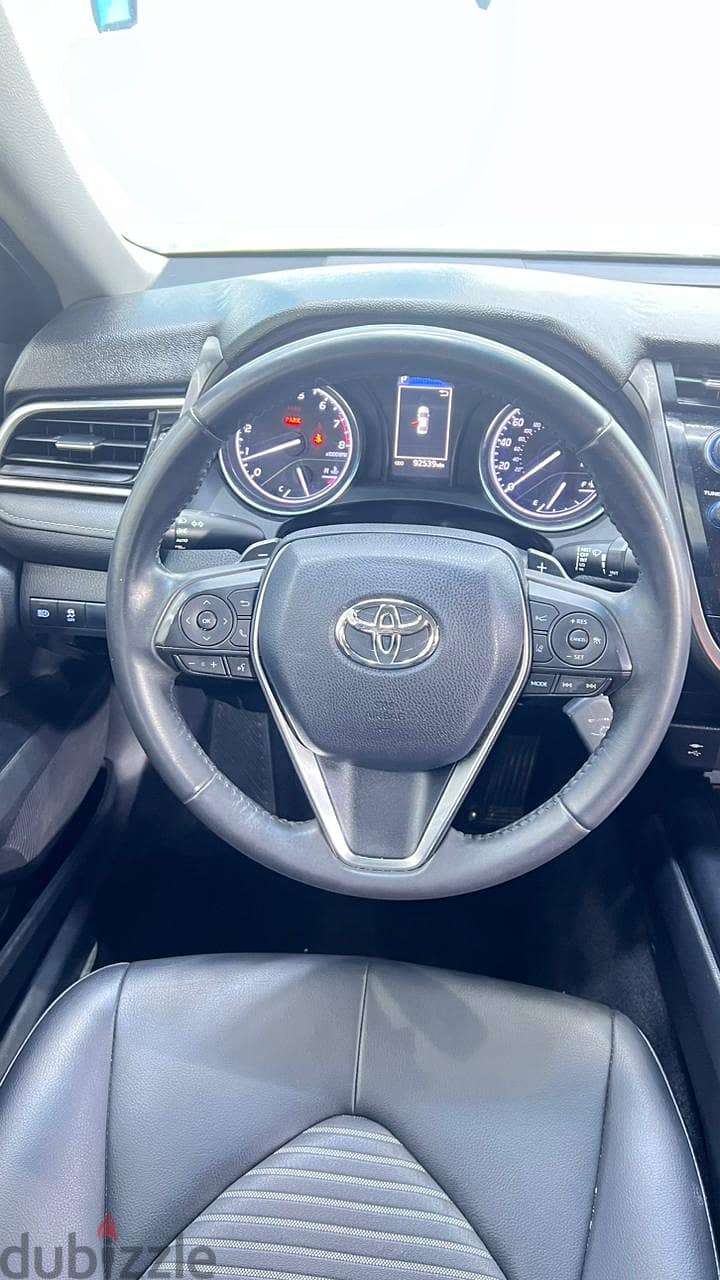 Toyota Camry 2018 SE 6