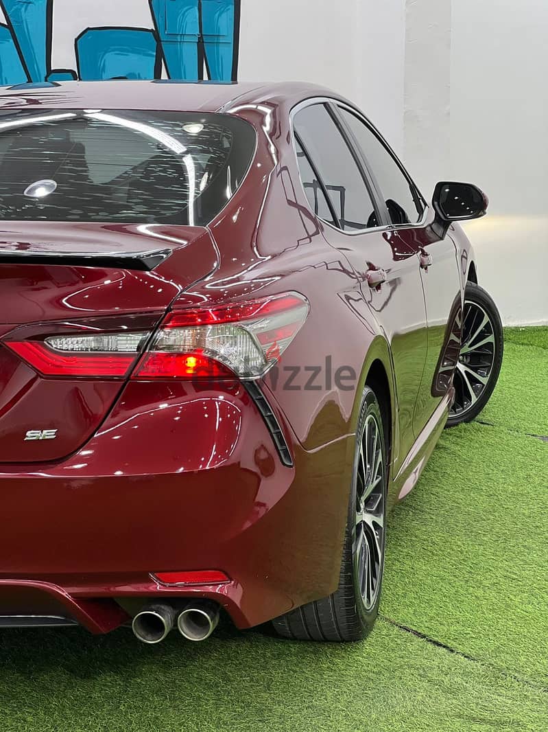 Toyota Camry 2018 SE 1