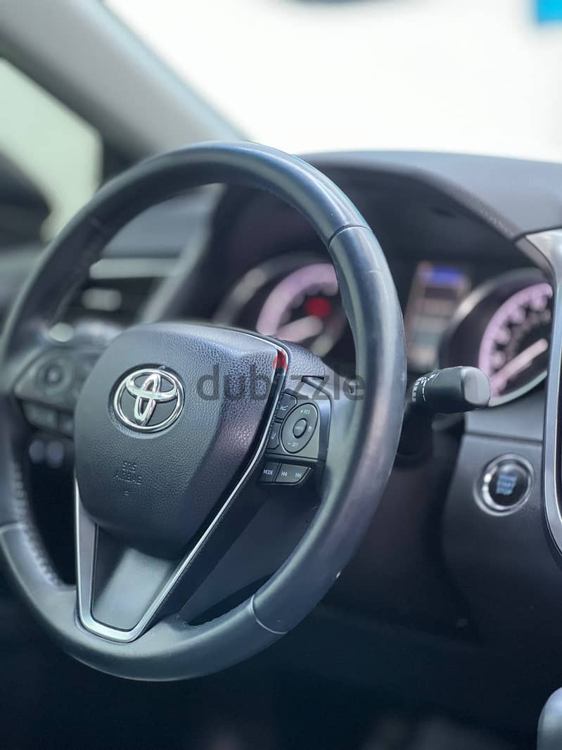 Toyota Camry 2018 SE 7