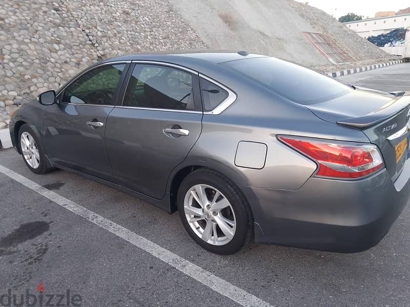 Nissan Altima 2015 american perfect condition 1