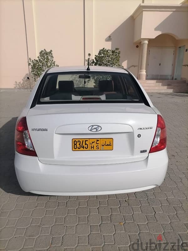 Hyundai Accent 2010 1