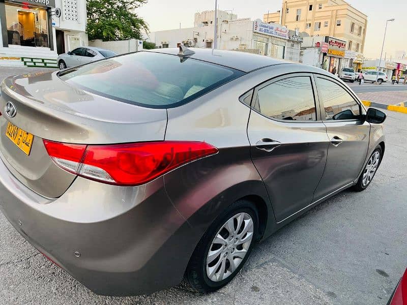 Hyundai Elantra 2013 6