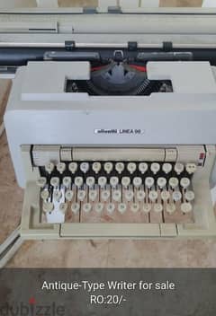 MANUAL TYPEWRITER 0