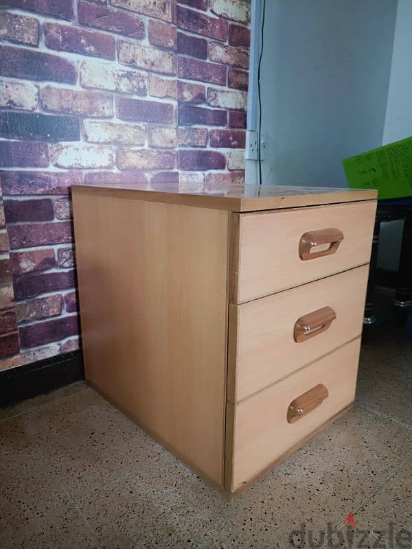 Study table & Side cabinet /drawer 2