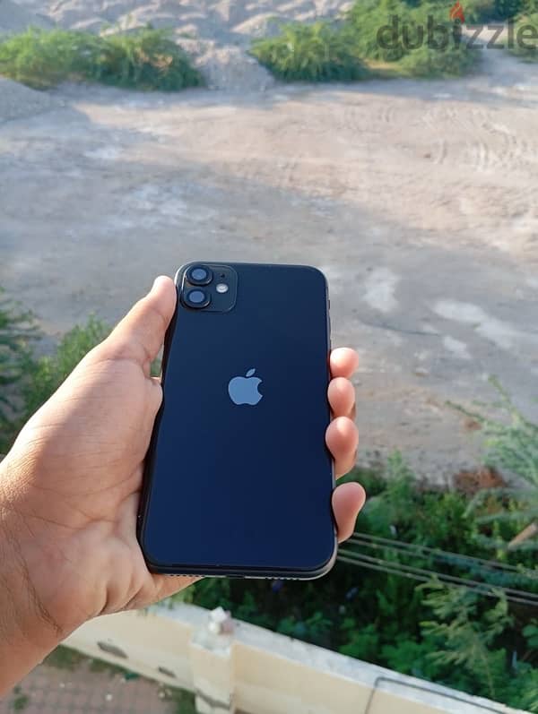 iphone 11 for sale like new urgent sale 3