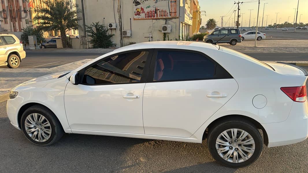 Kia Cerato 2013 1