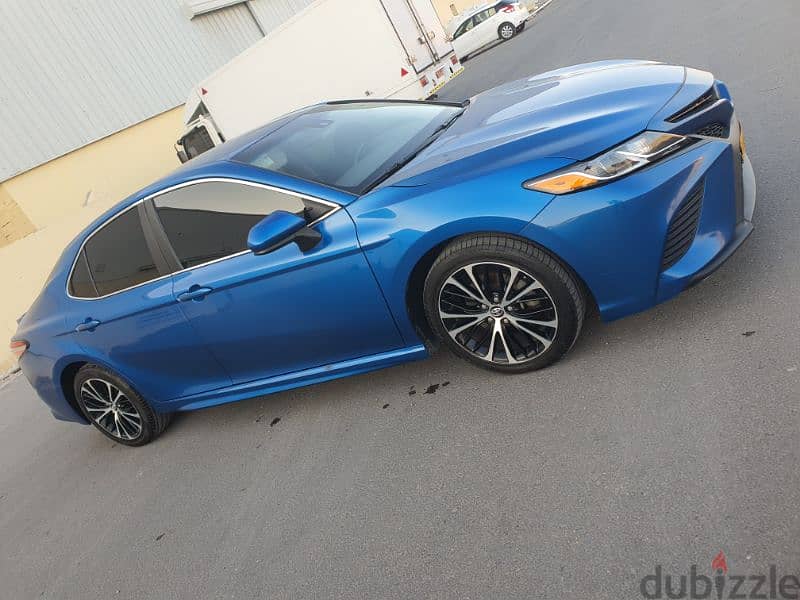 Toyota Camry 2019 4