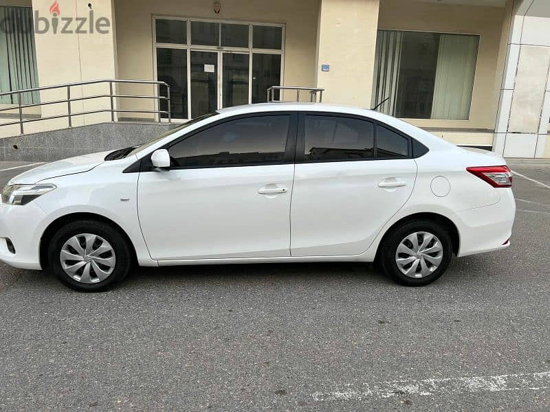 Toyota Yaris 2014. Gear automatic. Excellent condition 1