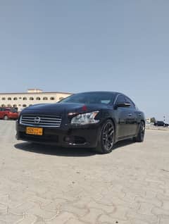 Nissan Maxima 2010 0