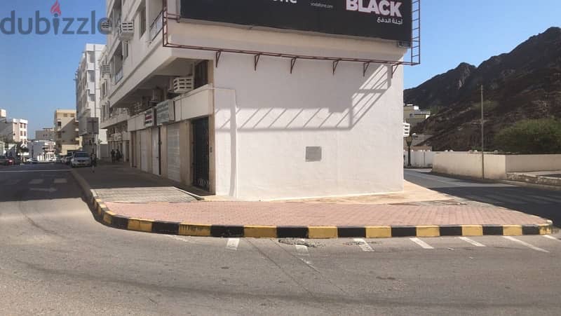 SHOP FOR RENT IN MUTRAH HIGH STREET 2