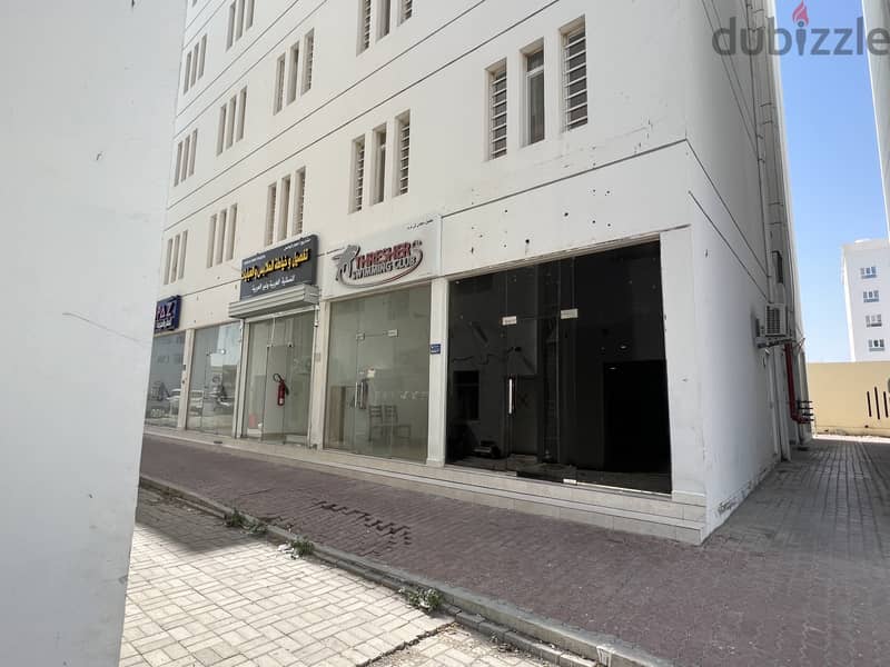 Shop for rent in Alkhoudh6 محل للإيجار في الخوض٦ 3