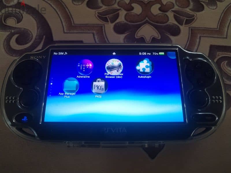 ps vita haked with 2 memory card 4 and 64 gig 8