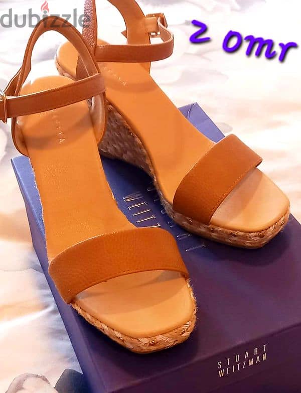 BEAUTIFUL WEDGE STYLE SHOES WITH DELUX STORAGE BOX 1